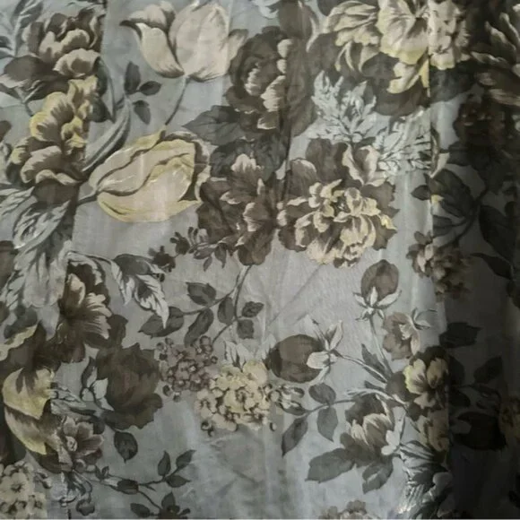 ENWT Elegant Black Floral Dress From Banana Republic - Picture 10 of 13